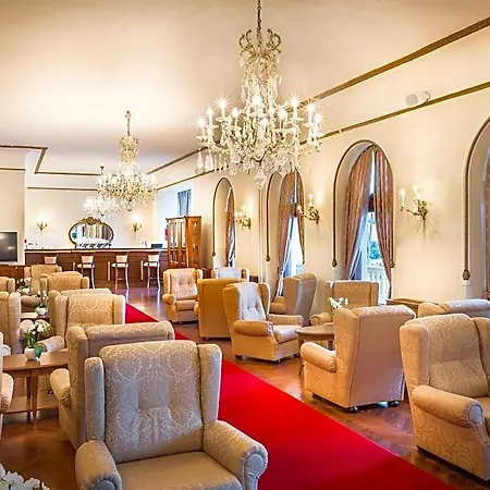 ホテル Villa Abbazia オパティヤ