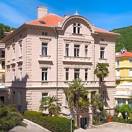 Villa Abbazia ホテル 4*